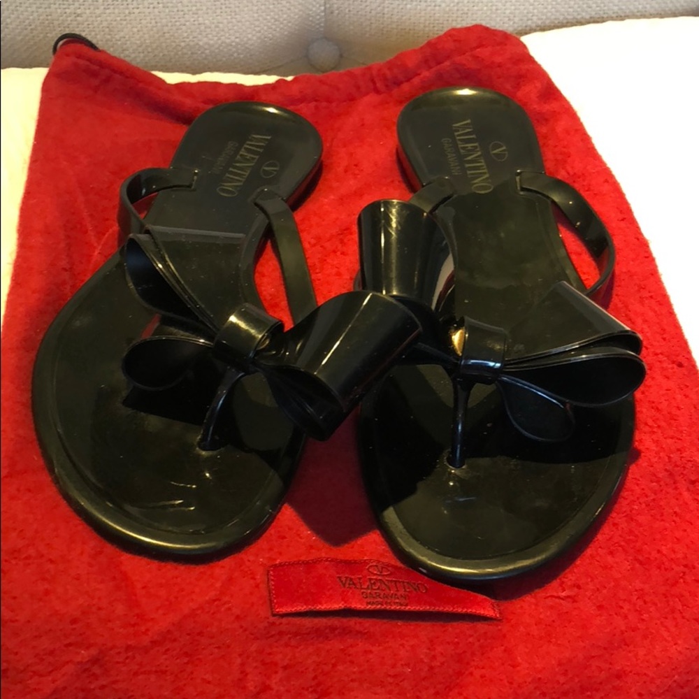 Never worn black Valentino bow flip flops